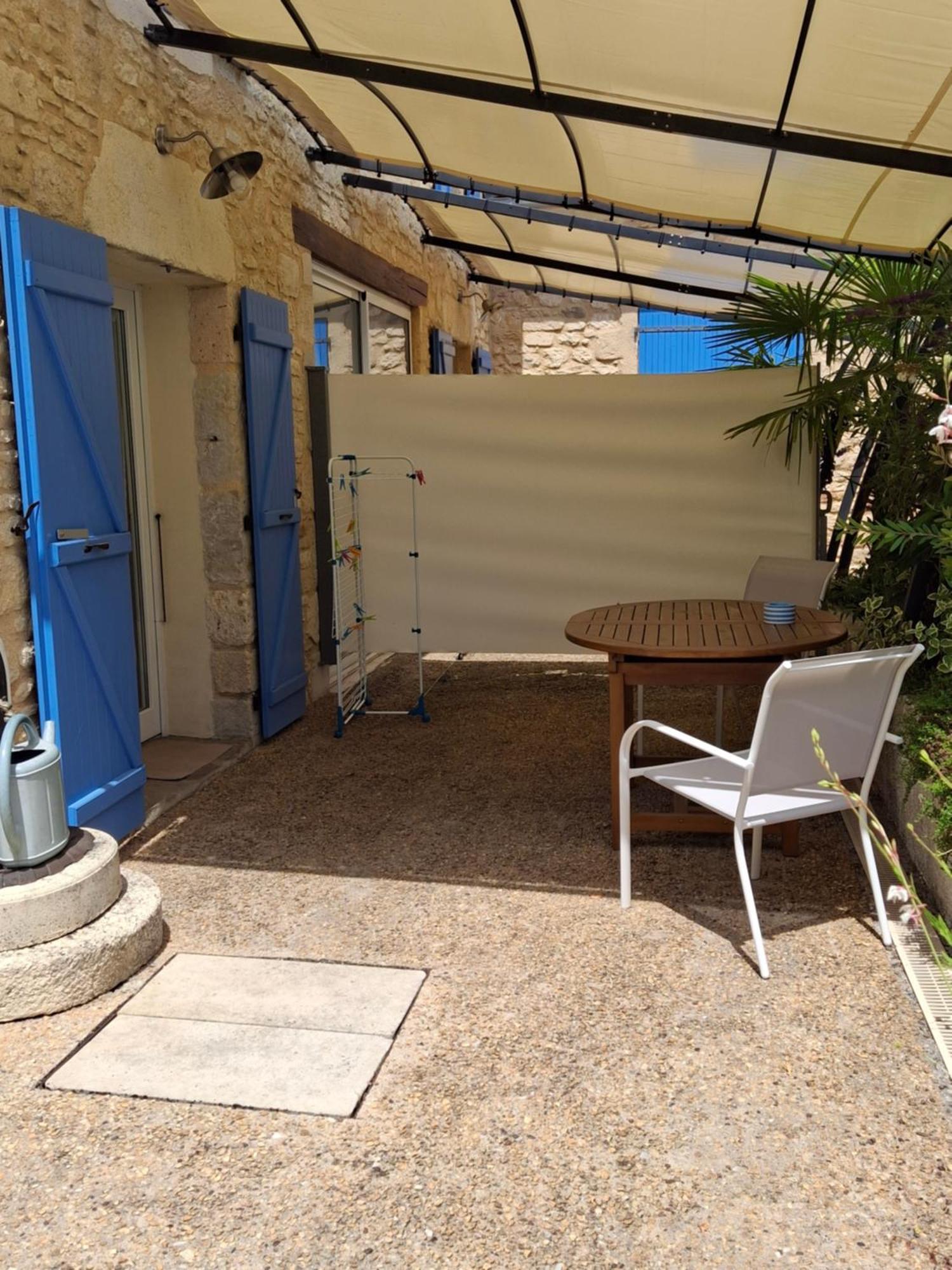 Aux Blanches Pierres Apartment Fumel Exterior photo